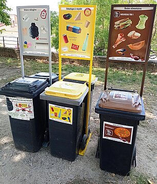 Bacs et totems de tri (tri-flux) pour les manifestations